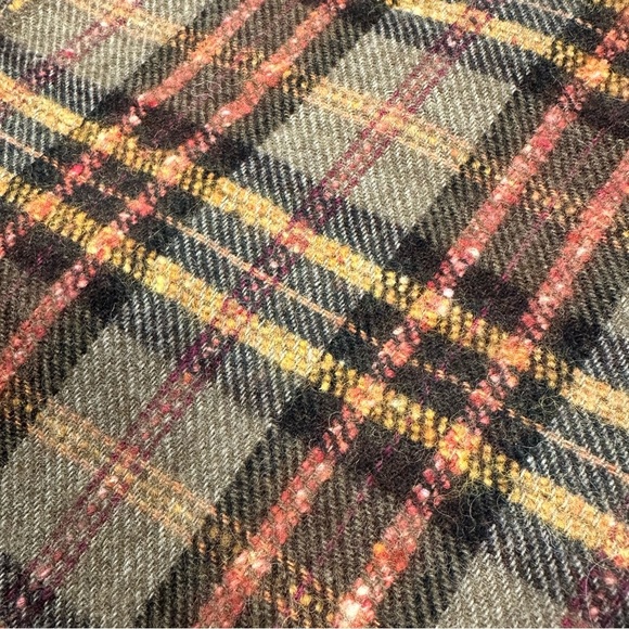 100% Wool Frangi Tartan Plaid Winter Scarf Moss Green Red and Yellow - Picture 5 of 7